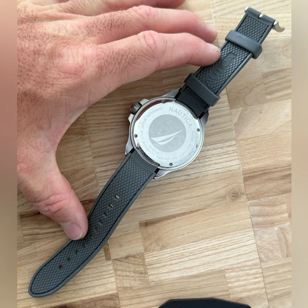 Nautica Aluminum Chronograph-Style Dial Watch Gray Dial Silicone Strap Date Dial